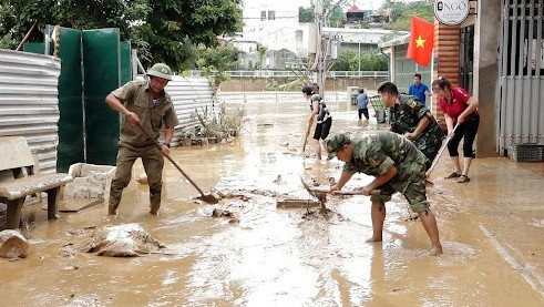 Cảnh báo gia tăng sốt xuất huyết sau mưa bão