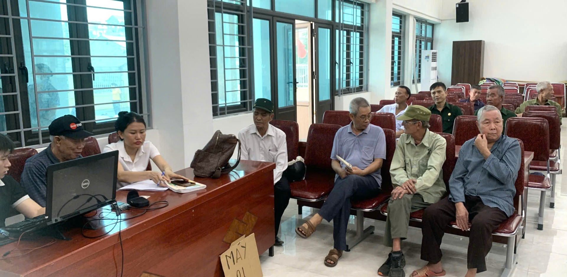 Chi hội Cựu chiến binh Ngọc Chi tổ chức chụp ảnh thẻ hội viên: Góp phần nâng cao chất lượng công tác Hội