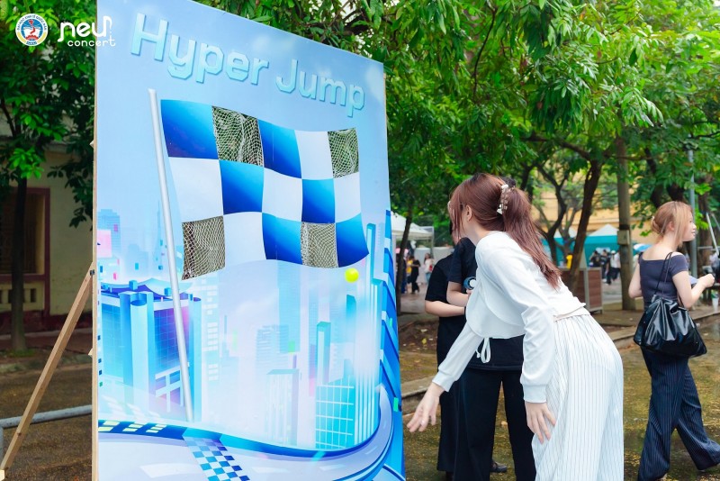 NEU Concert 2025: Đắm mình vào đường đua âm nhạc đầy sôi động cùng dàn line-up cực khủng