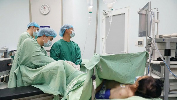 Đắk Lắk:  đề nghị Bệnh viện Bình Dân hỗ trợ chuyên môn sau sự cố tán sỏi tại Bệnh viện Đa khoa vùng Tây Nguyên