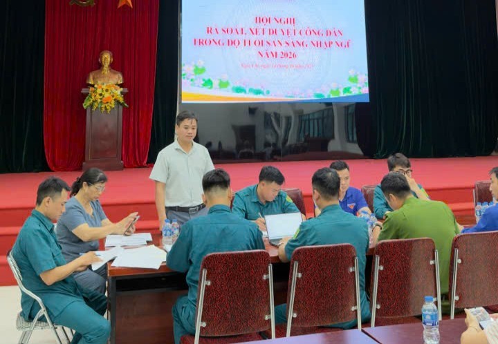 Thôn Ngọc Chi tổ chức Hội nghị rà soát, xét duyệt công dân trong độ tuổi sẵn sàng nhập ngũ năm 2026