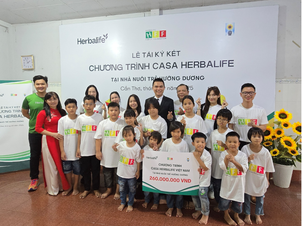 3.000 người có hoàn cảnh khó khăn được hỗ trợ bữa ăn dinh dưỡng hằng ngày 3.000 người có hoàn cảnh khó khăn được hỗ trợ bữa ăn dinh dưỡng hằng ngày