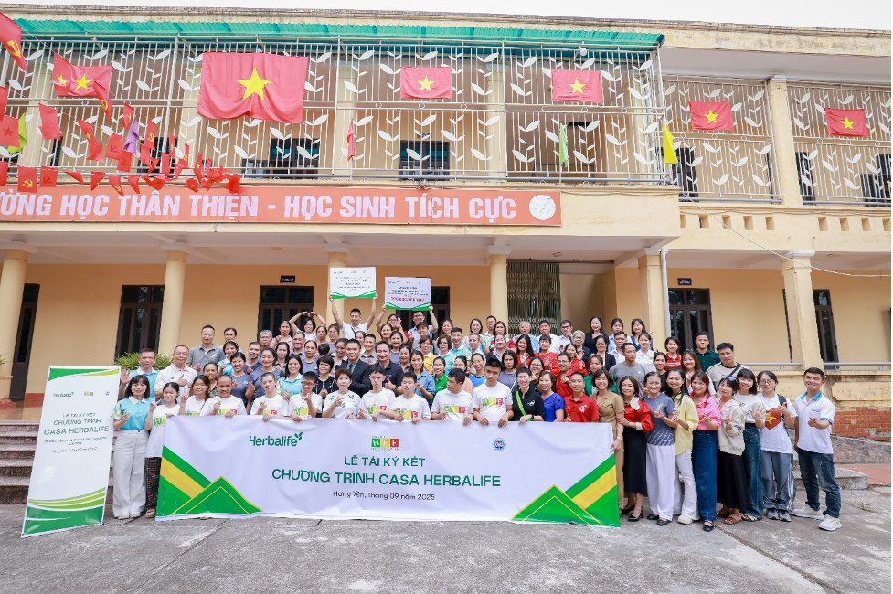 3.000 người có hoàn cảnh khó khăn được hỗ trợ bữa ăn dinh dưỡng hằng ngày 3.000 người có hoàn cảnh khó khăn được hỗ trợ bữa ăn dinh dưỡng hằng ngày