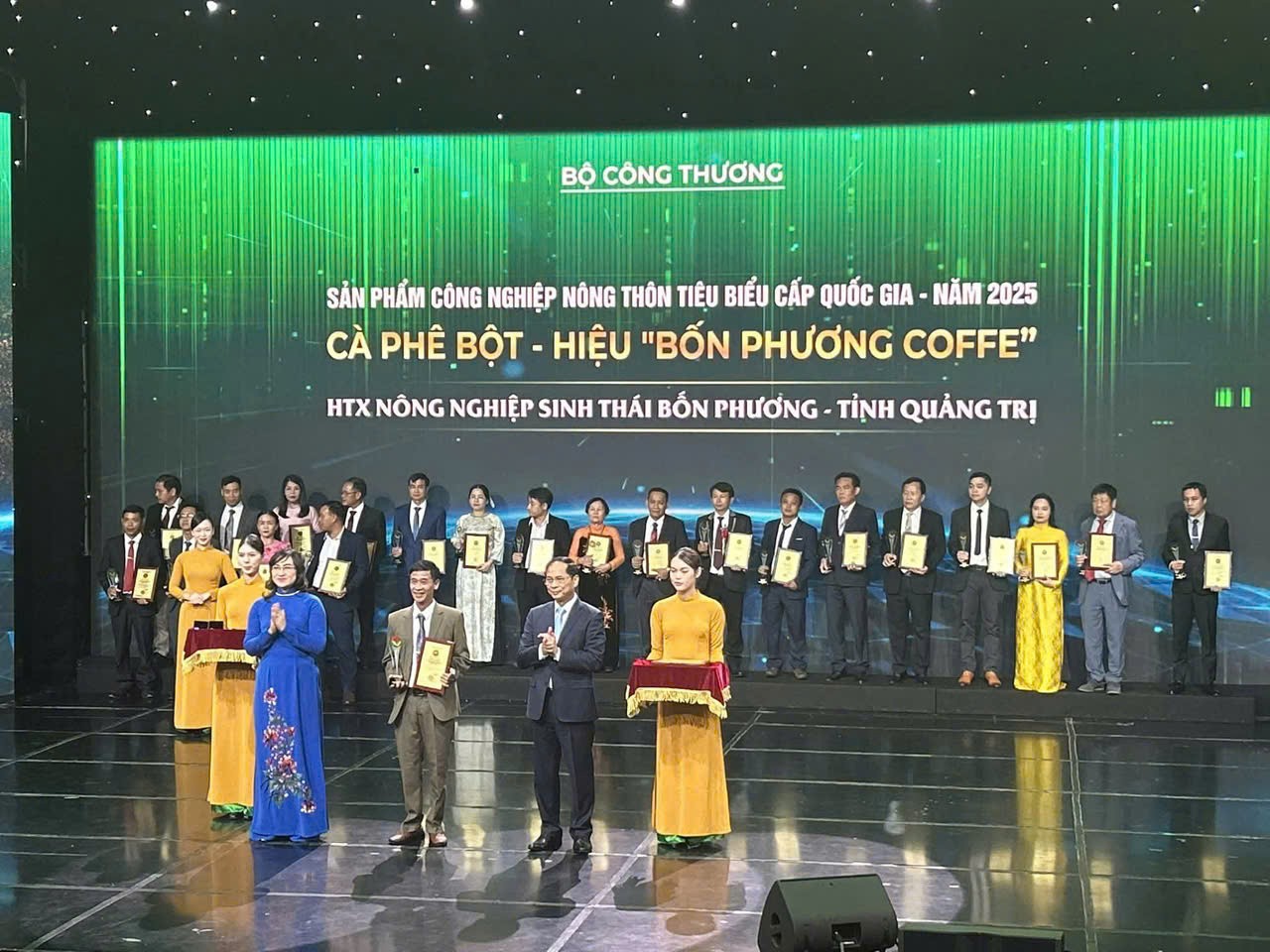 Bốn Phương Coffee – Khi tinh túy đất lành hóa thành hương vị sống khỏe