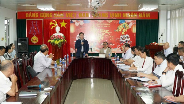 Bệnh viện Bình Dân hỗ trợ Bệnh viện Đa khoa vùng Tây Nguyên nâng cao chất lượng điều trị Ngoại Thận – Tiết niệu