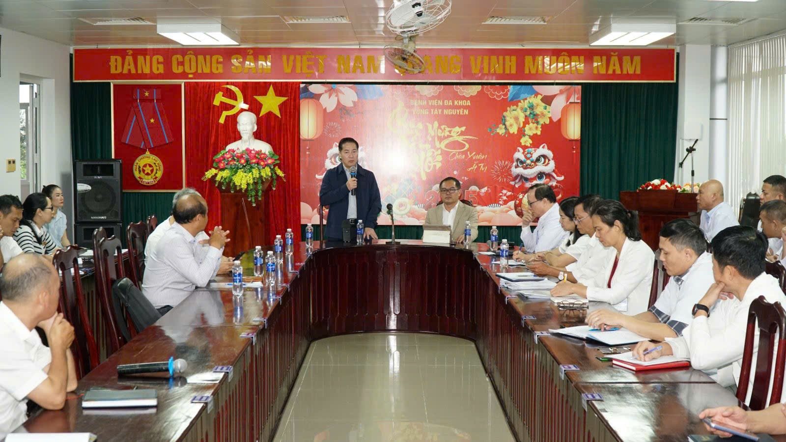 Bệnh viện Bình Dân hỗ trợ Bệnh viện Đa khoa vùng Tây Nguyên nâng cao chất lượng điều trị Ngoại Thận – Tiết niệu Bệnh viện Bình Dân hỗ trợ Bệnh viện Đa khoa vùng Tây Nguyên nâng cao chất lượng điều trị Ngoại Thận – Tiết niệu