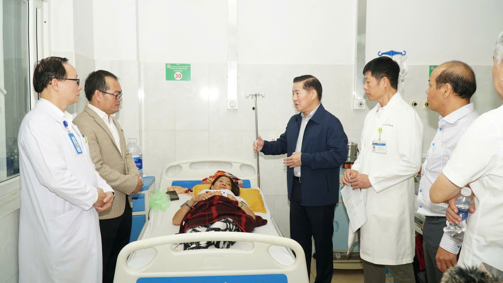 Bệnh viện Bình Dân hỗ trợ Bệnh viện Đa khoa vùng Tây Nguyên nâng cao chất lượng điều trị Ngoại Thận – Tiết niệu Bệnh viện Bình Dân hỗ trợ Bệnh viện Đa khoa vùng Tây Nguyên nâng cao chất lượng điều trị Ngoại Thận – Tiết niệu