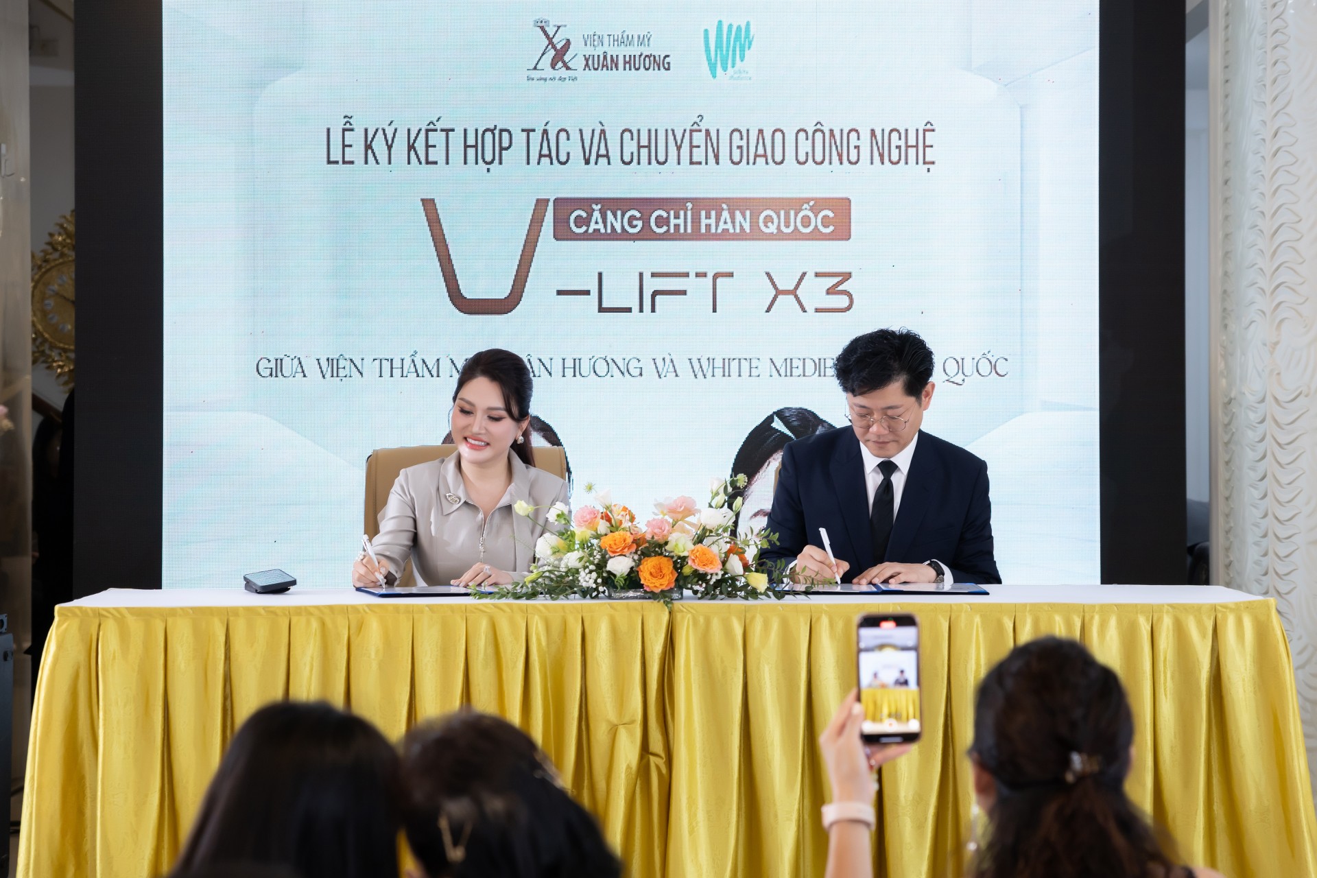 Hội thảo Future Beauty 2025 – Công nghệ làm đẹp AI Vision và chuyển giao độc quyền V-Lift X3 Hàn Quốc Hội thảo Future Beauty 2025 – Công nghệ làm đẹp AI Vision và chuyển giao độc quyền V-Lift X3 Hàn Quốc