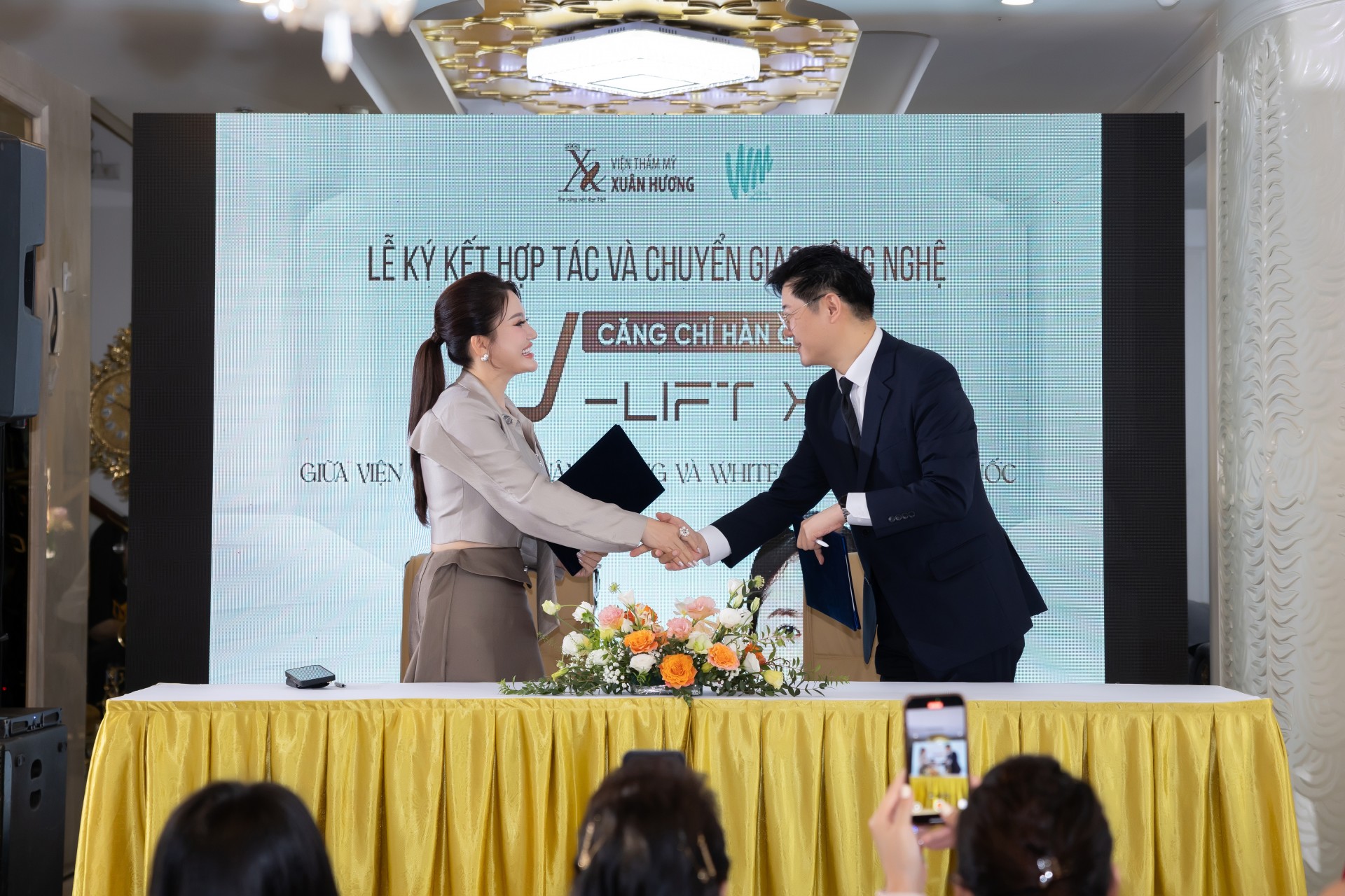 Hội thảo Future Beauty 2025 – Công nghệ làm đẹp AI Vision và chuyển giao độc quyền V-Lift X3 Hàn Quốc Hội thảo Future Beauty 2025 – Công nghệ làm đẹp AI Vision và chuyển giao độc quyền V-Lift X3 Hàn Quốc