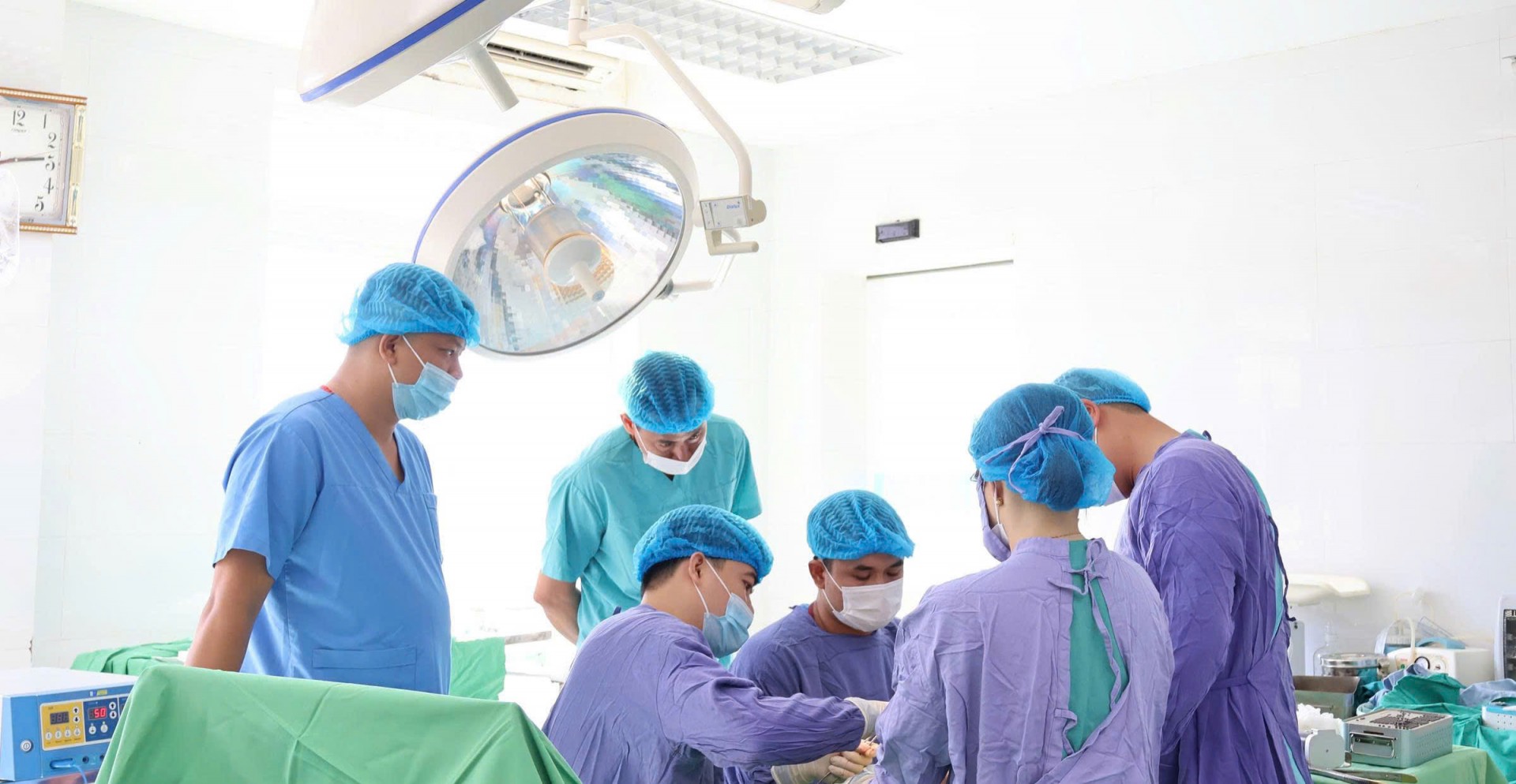 Phú Thọ: Phẫu thuật cắt bỏ toàn bộ trĩ vòng độ III - Một ca mổ thành công tại trung tâm y tế khu vực Thanh Ba