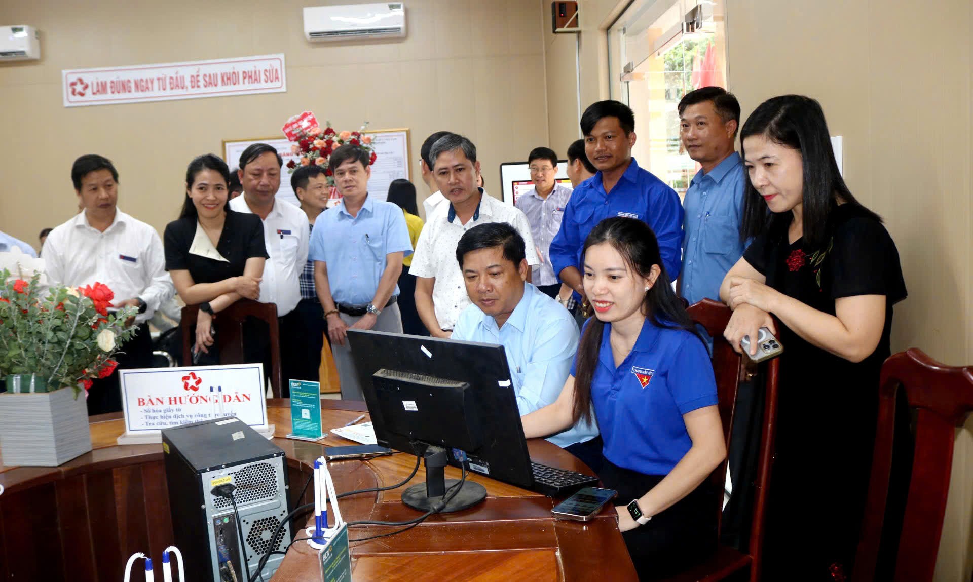 Đắk Lắk: Bí thư Tỉnh ủy kiểm tra hoạt động Trung tâm Phục vụ Hành chính công tại cơ sở Đắk Lắk: Bí thư Tỉnh ủy kiểm tra hoạt động Trung tâm Phục vụ Hành chính công tại cơ sở