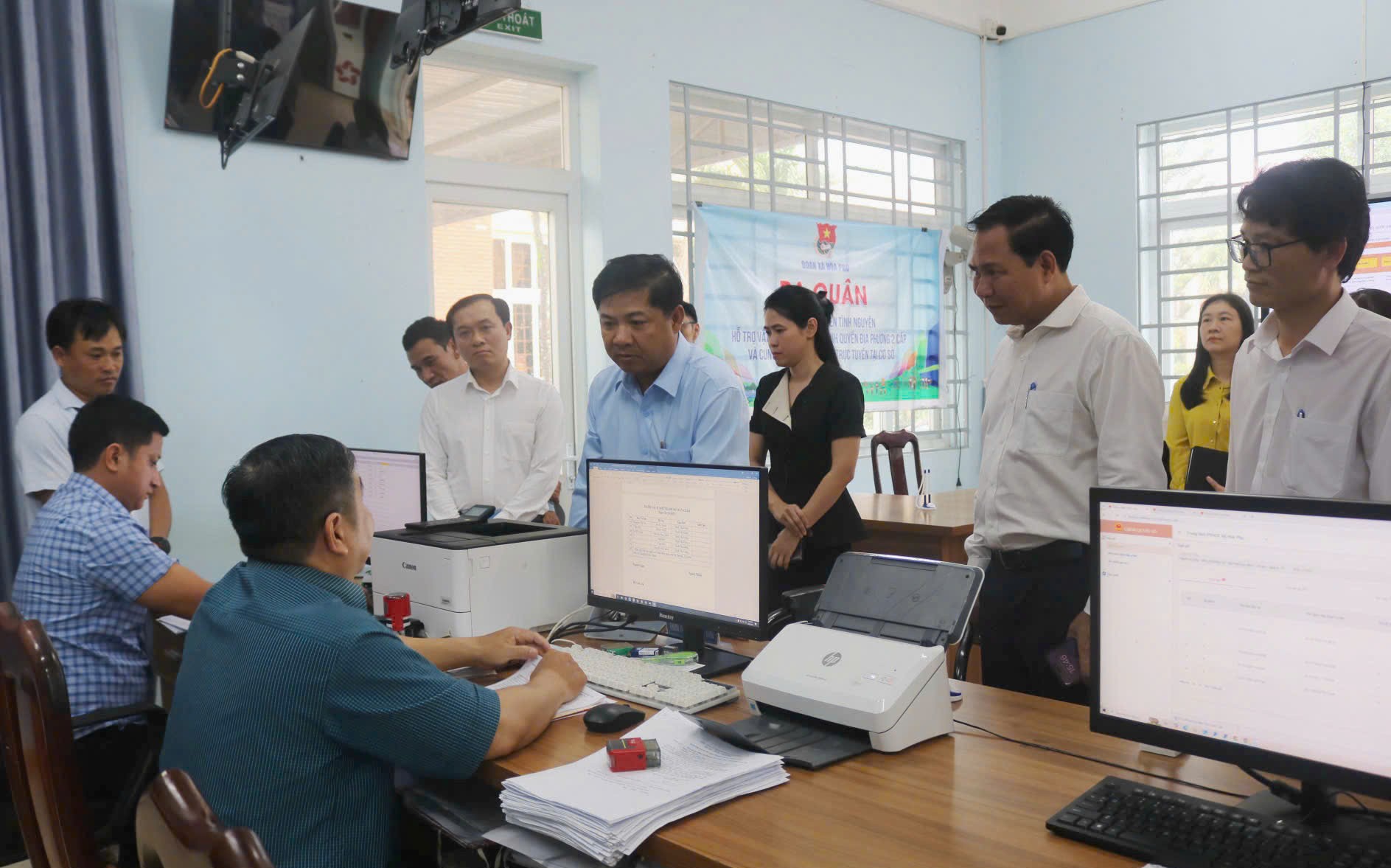 Đắk Lắk: Bí thư Tỉnh ủy kiểm tra hoạt động Trung tâm Phục vụ Hành chính công tại cơ sở Đắk Lắk: Bí thư Tỉnh ủy kiểm tra hoạt động Trung tâm Phục vụ Hành chính công tại cơ sở