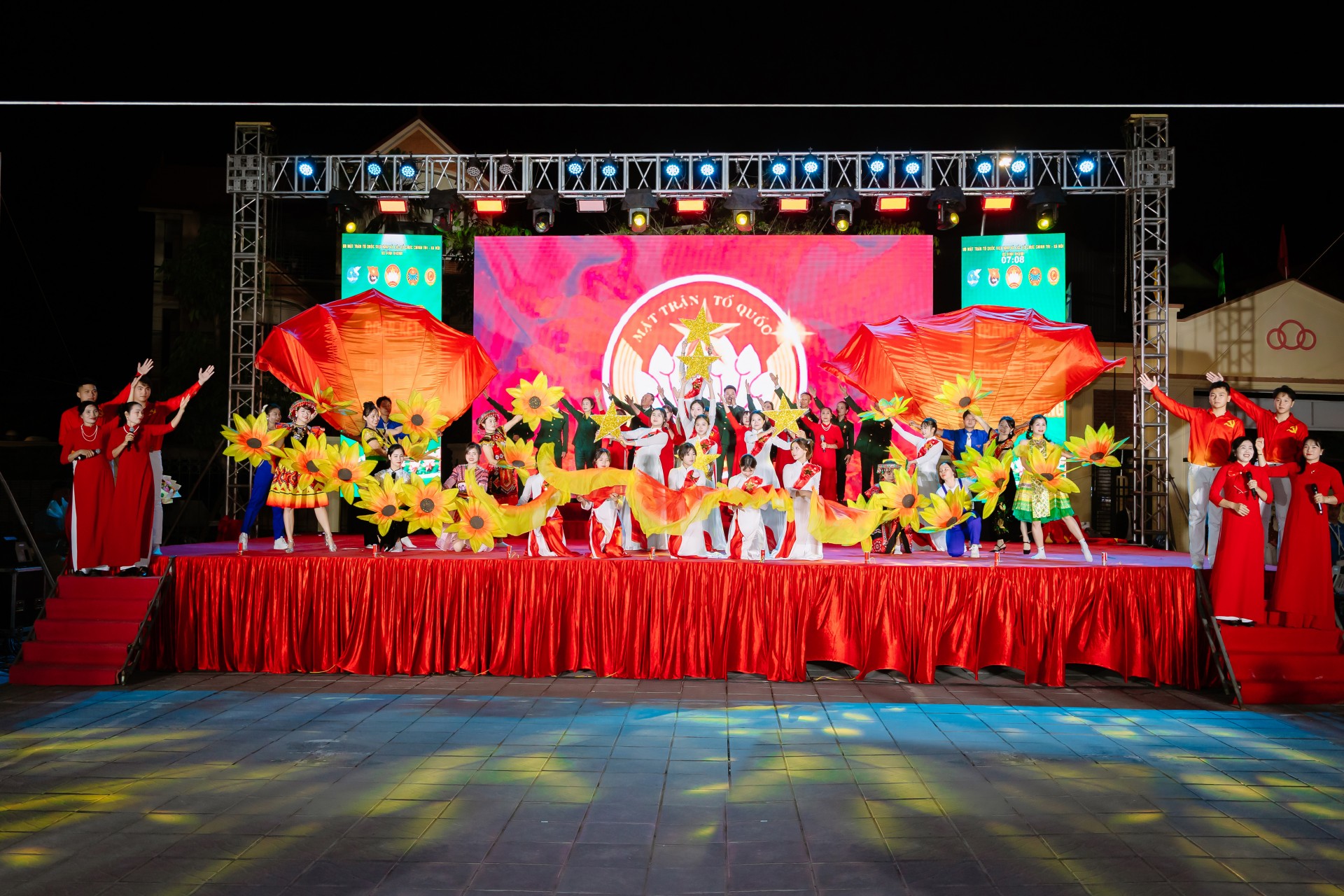 Thôn Ngọc Chi – Khúc hát đoàn kết vang lên trong Hội thi “Vĩnh Thanh – Bài ca đoàn kết”