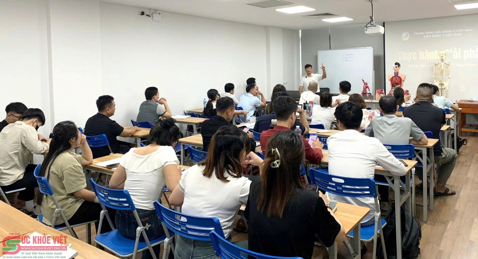 Viện Đông Y Việt Nam được Bộ Y tế đồng thuận tổ chức đào tạo lên tục theo quy định Viện Đông Y Việt Nam được Bộ Y tế đồng thuận tổ chức đào tạo lên tục theo quy định