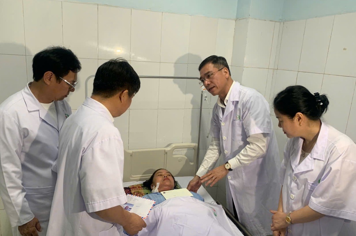 Phải kiến tạo môi trường làm việc an toàn để cán bộ y tế tận tâm cống hiến