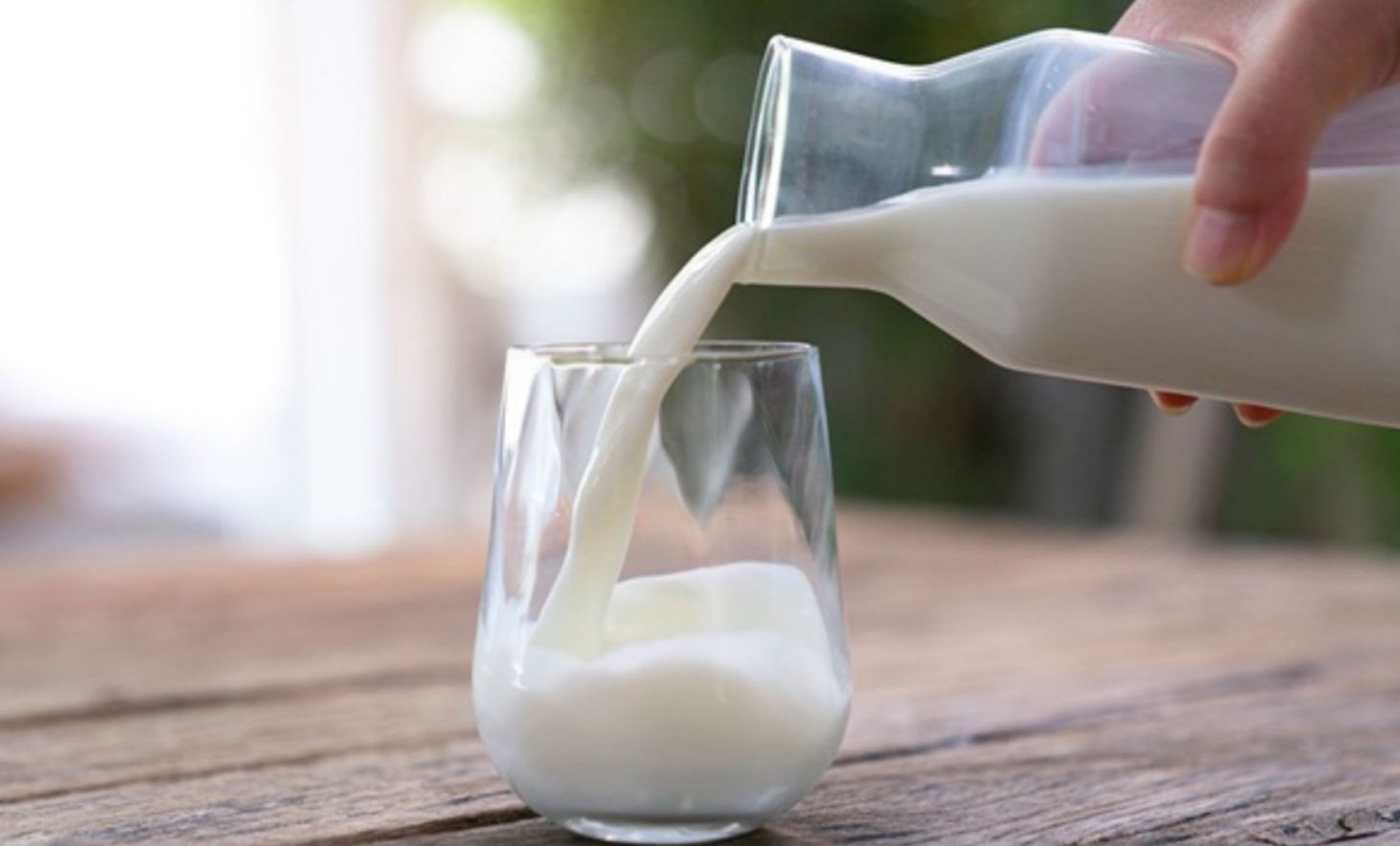 Thói quen uống sữa trước khi ngủ: Hiểu đúng để khỏe hơn mỗi ngày