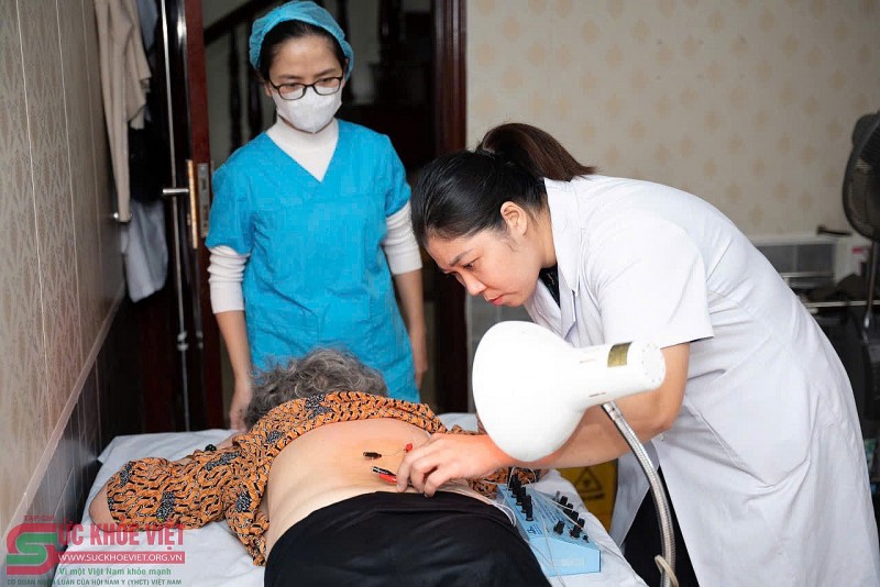 Khám chữa bệnh từ thiện – Hành trình lan tỏa Y đức tại phòng khám TTND. GS. TS Trương Việt Bình