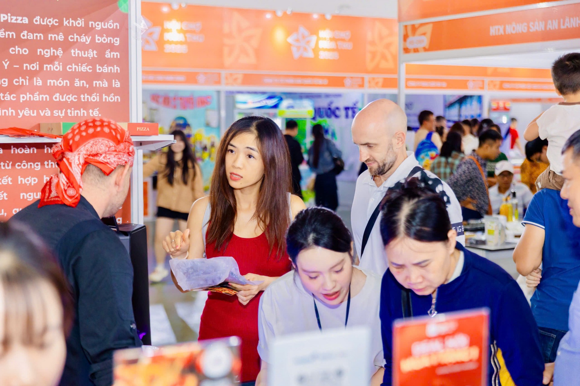 Pisa Pizza – Thương hiệu Việt Nam đại diện nghệ thuật ẩm thực pizza tại hội chợ mùa thu 2025