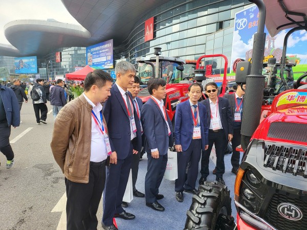 Triển lãm Máy Nông nghiệp Quốc tế: Điểm sáng Công nghệ và Mở đường cho Hợp tác Việt-Trung