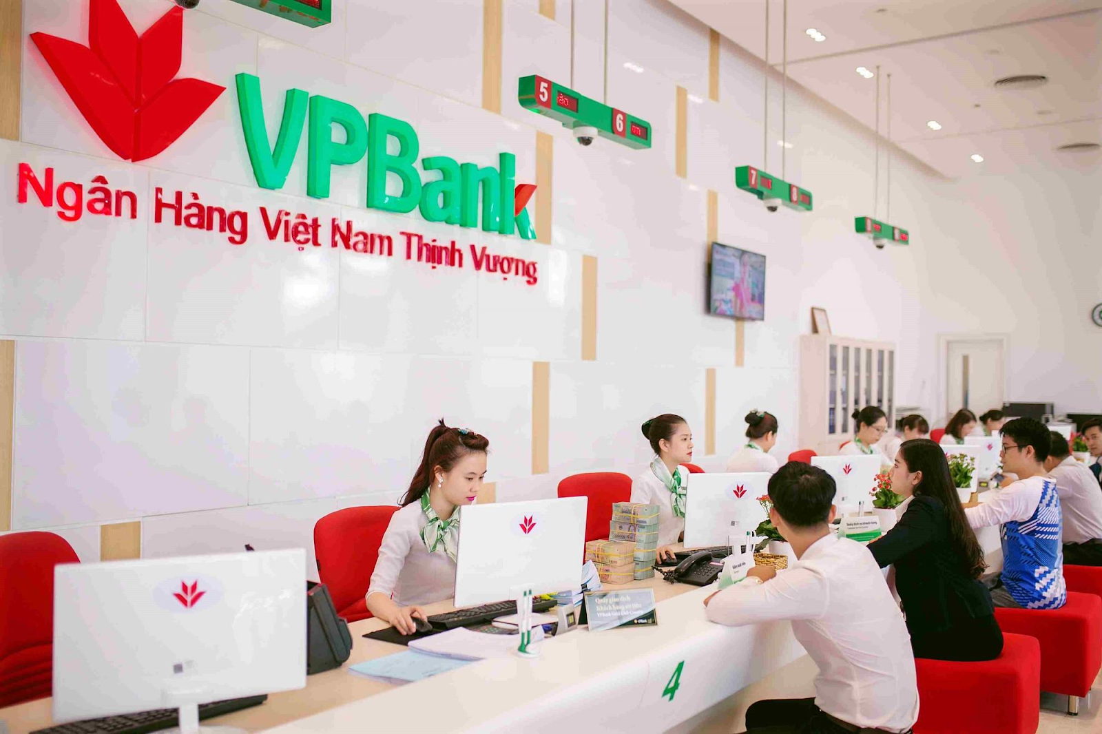 Chủ tịch VPBank Ngô Chí Dũng: 'Người giữ lửa' của niềm tin và thịnh vượng - ảnh 5