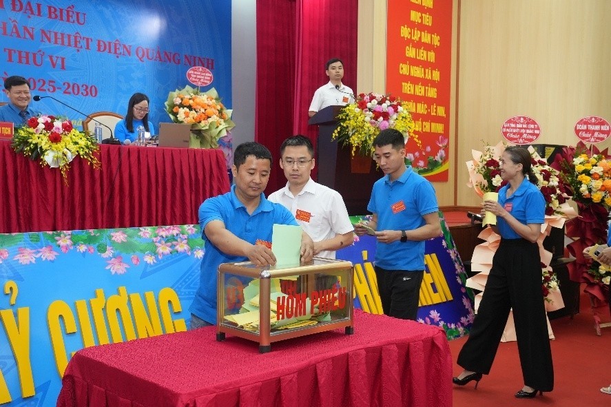Đại hội Công đoàn Công ty cổ phần Nhiệt điện Quảng Ninh - Khẳng định bản lĩnh, trí tuệ người lao động ngành điện Đại hội Công đoàn Công ty cổ phần Nhiệt điện Quảng Ninh - Khẳng định bản lĩnh, trí tuệ người lao động ngành điện