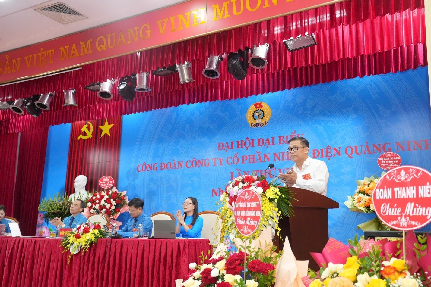 Đại hội Công đoàn Công ty cổ phần Nhiệt điện Quảng Ninh - Khẳng định bản lĩnh, trí tuệ người lao động ngành điện Đại hội Công đoàn Công ty cổ phần Nhiệt điện Quảng Ninh - Khẳng định bản lĩnh, trí tuệ người lao động ngành điện