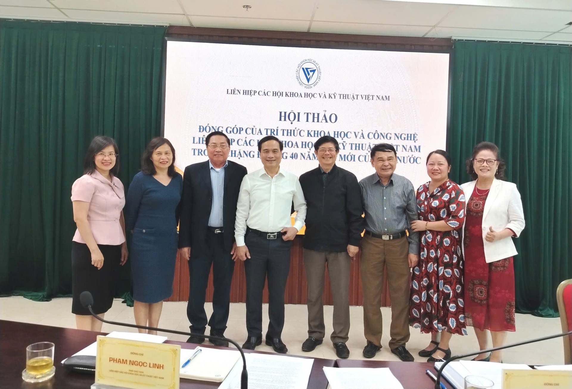 Phát huy trí thức khoa họa và công nghệ Việt: 40 năm đồng hành cùng công cuộc đổi mới và phát triển đất nước Phát huy trí thức khoa họa và công nghệ Việt: 40 năm đồng hành cùng công cuộc đổi mới và phát triển đất nước