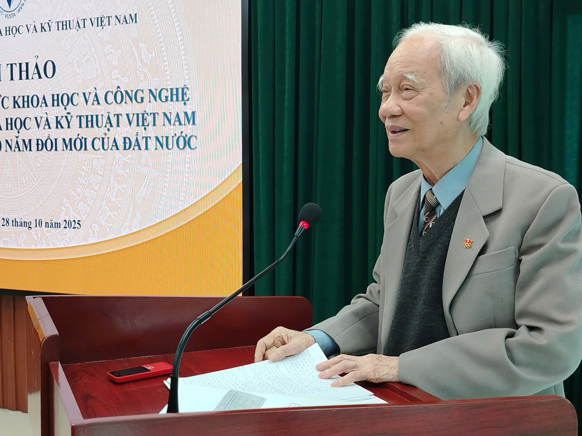 Phát huy trí thức khoa họa và công nghệ Việt: 40 năm đồng hành cùng công cuộc đổi mới và phát triển đất nước Phát huy trí thức khoa họa và công nghệ Việt: 40 năm đồng hành cùng công cuộc đổi mới và phát triển đất nước