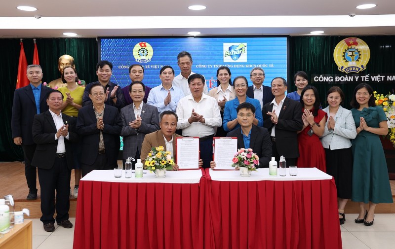 Smart A ký kết hợp tác với Công đoàn Y tế Việt Nam, đồng hành cùng “Blouse trắng”