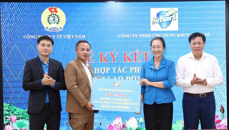Smart A ký kết hợp tác với Công đoàn Y tế Việt Nam, đồng hành cùng “Blouse trắng”