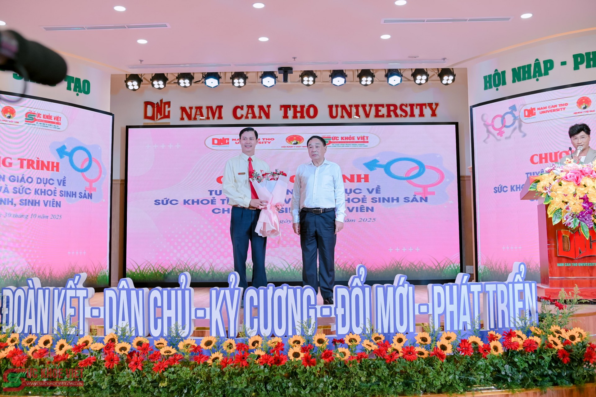 Chương trình tuyên truyền giáo dục sức khỏe sinh sản và tình dục cho học sinh, sinh viên tại Đại học Nam Cần Thơ