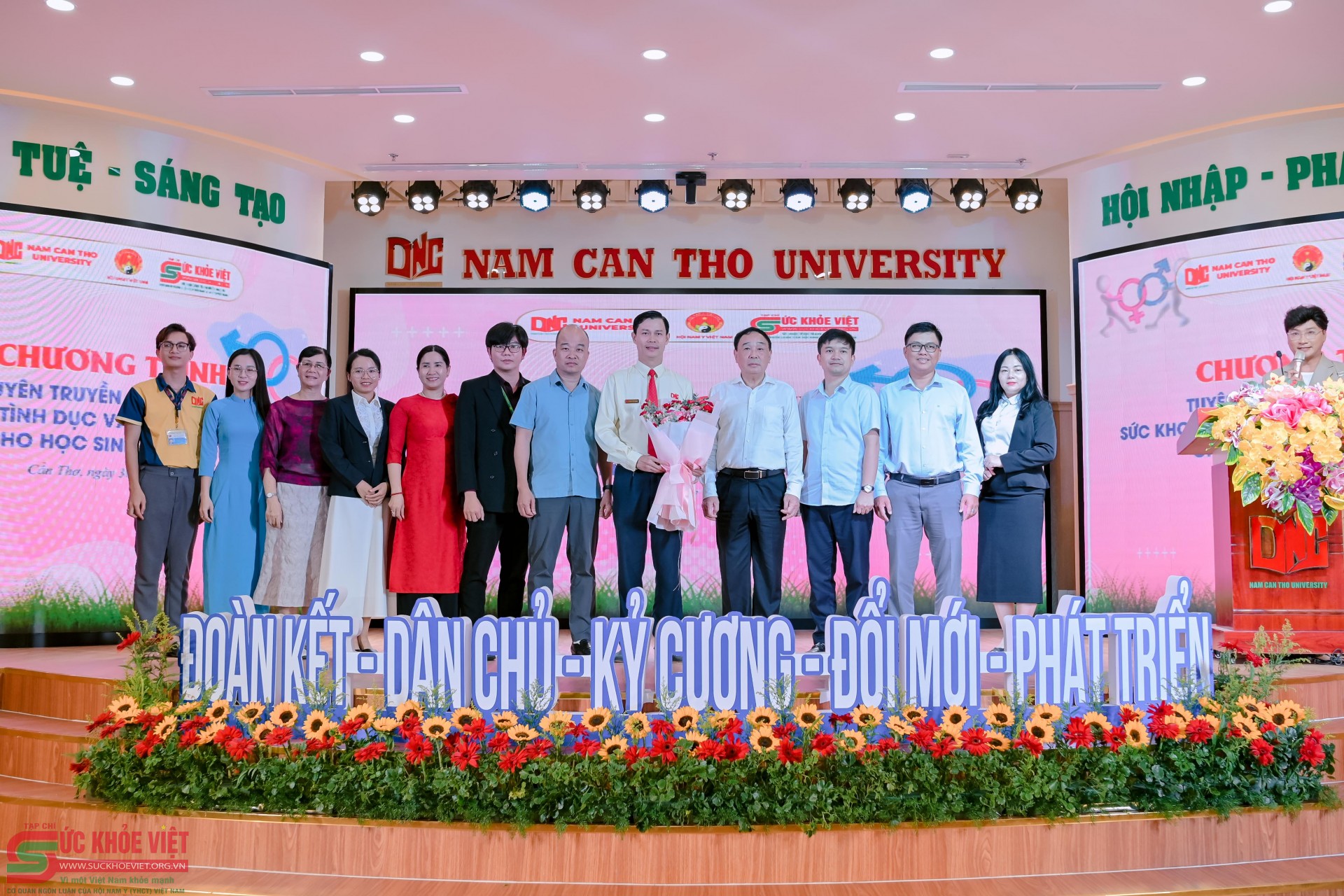 Chương trình tuyên truyền giáo dục sức khỏe sinh sản và tình dục cho học sinh, sinh viên tại Đại học Nam Cần Thơ