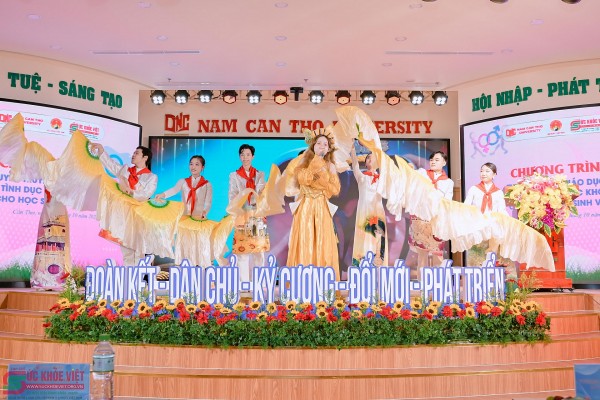 Chương trình tuyên truyền giáo dục sức khỏe sinh sản và tình dục cho học sinh, sinh viên tại Đại học Nam Cần Thơ