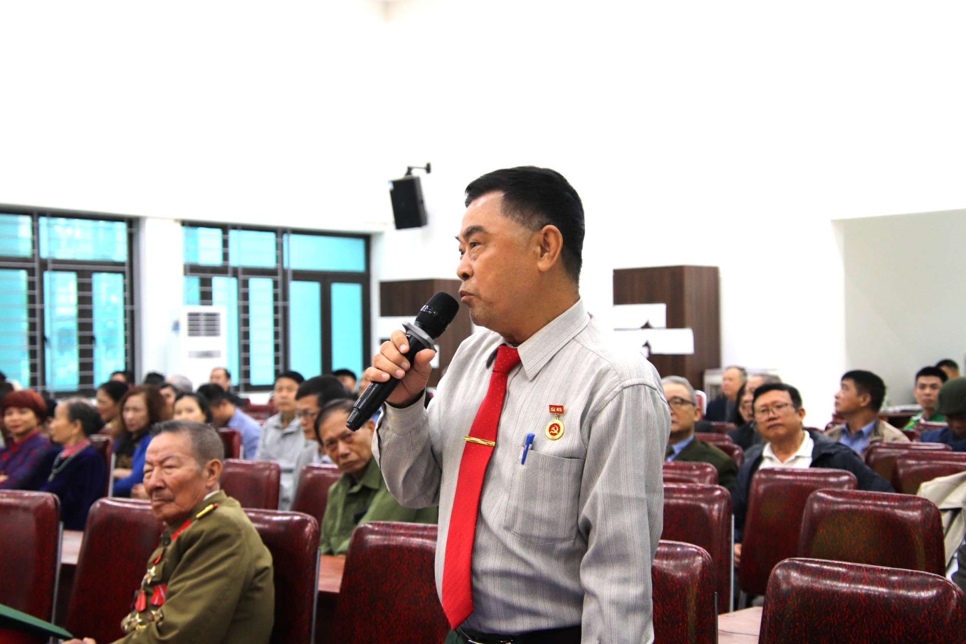 Chi bộ thôn Ngọc Chi, xã Vĩnh Thanh, Hà Nội sinh hoạt thường kỳ tháng 11/2025