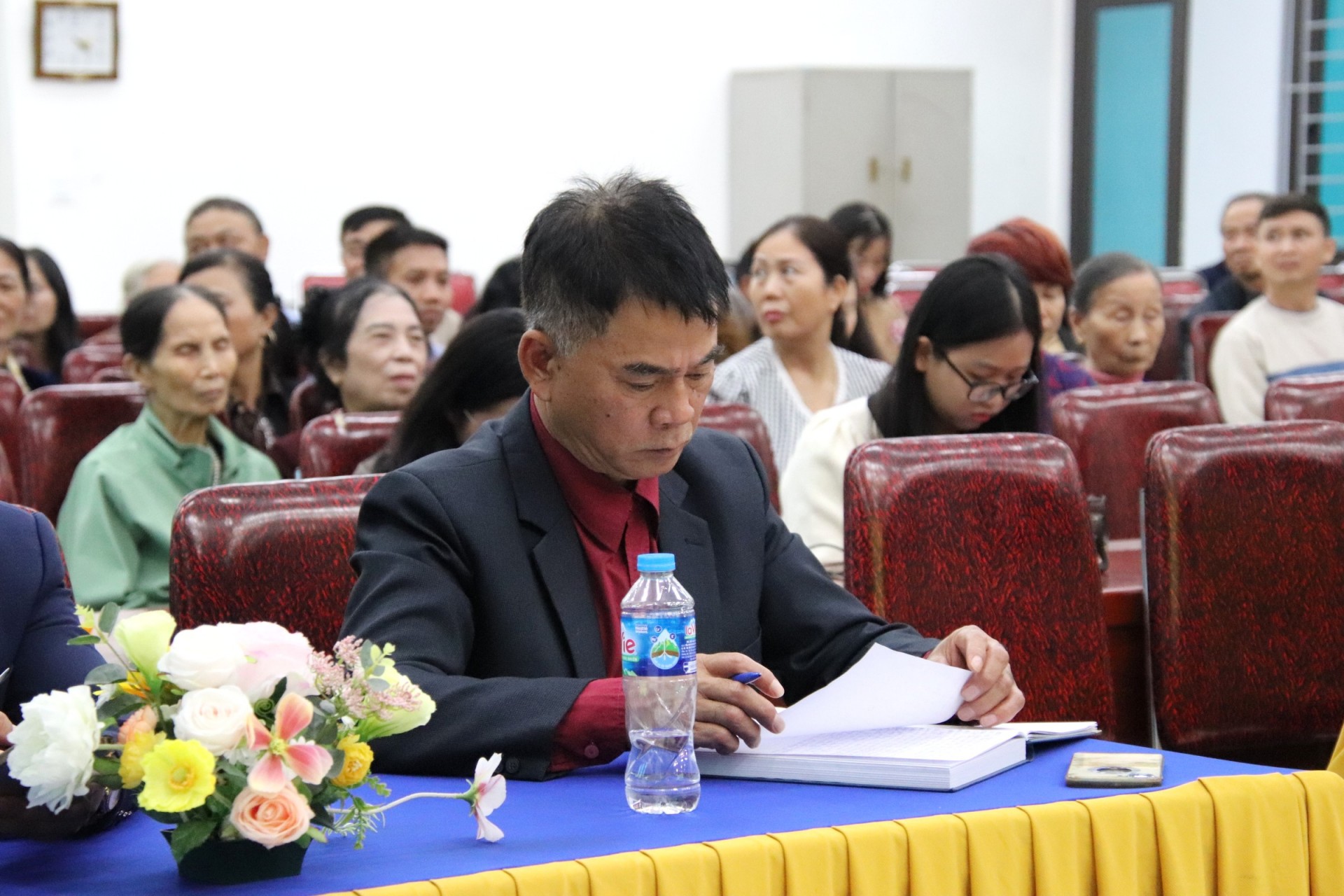 Chi bộ thôn Ngọc Chi, xã Vĩnh Thanh, Hà Nội sinh hoạt thường kỳ tháng 11/2025