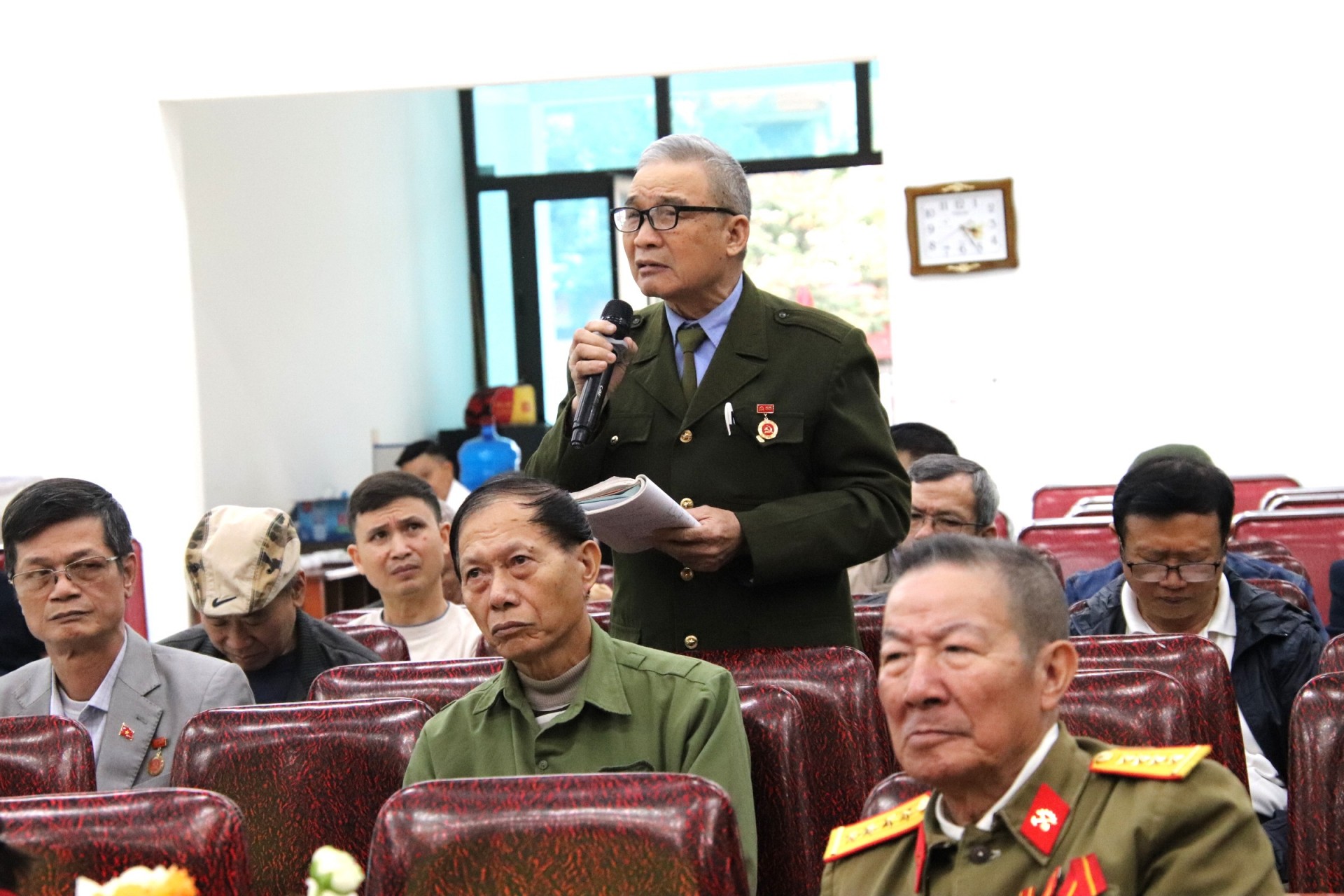 Chi bộ thôn Ngọc Chi, xã Vĩnh Thanh, Hà Nội sinh hoạt thường kỳ tháng 11/2025