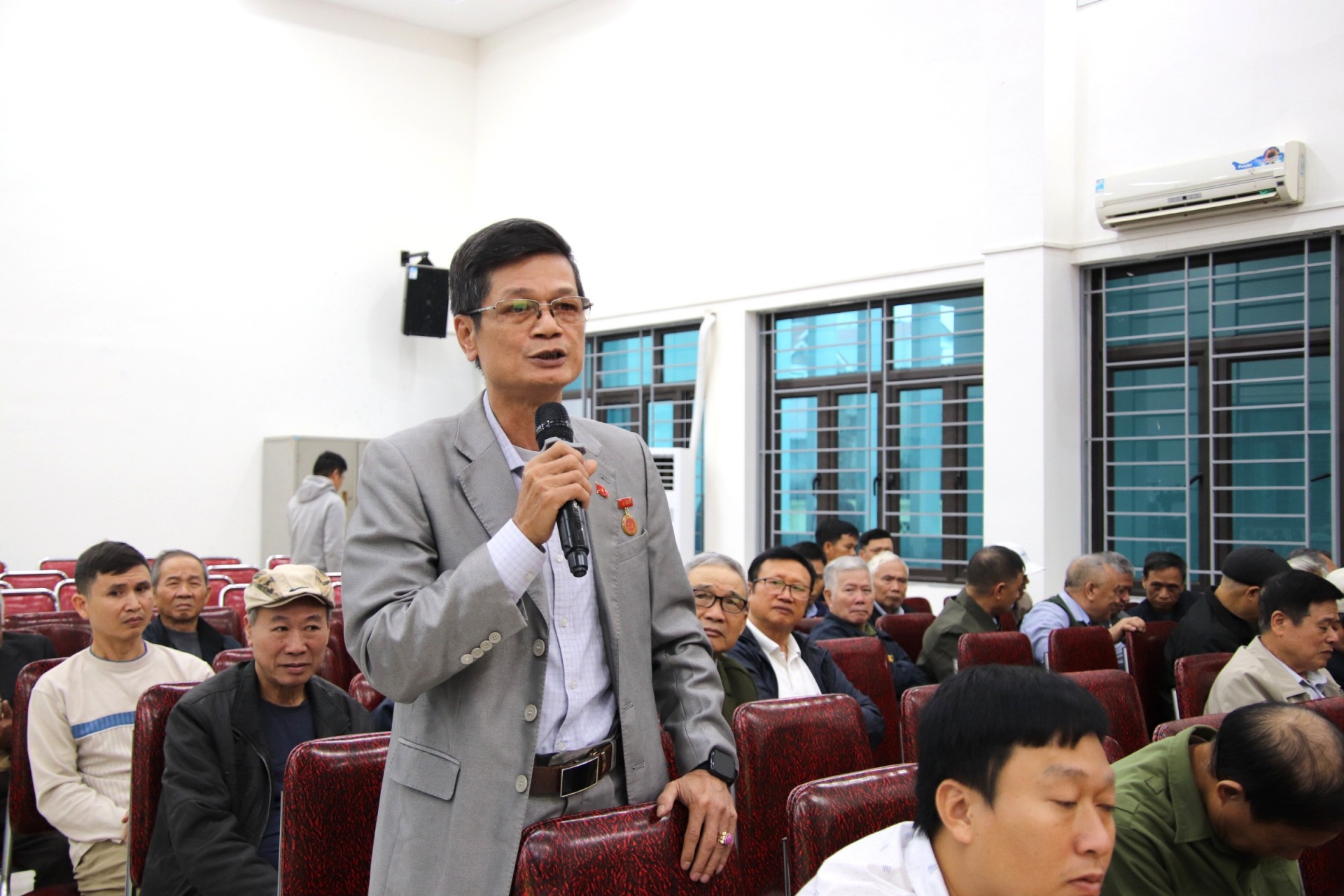 Chi bộ thôn Ngọc Chi, xã Vĩnh Thanh, Hà Nội sinh hoạt thường kỳ tháng 11/2025