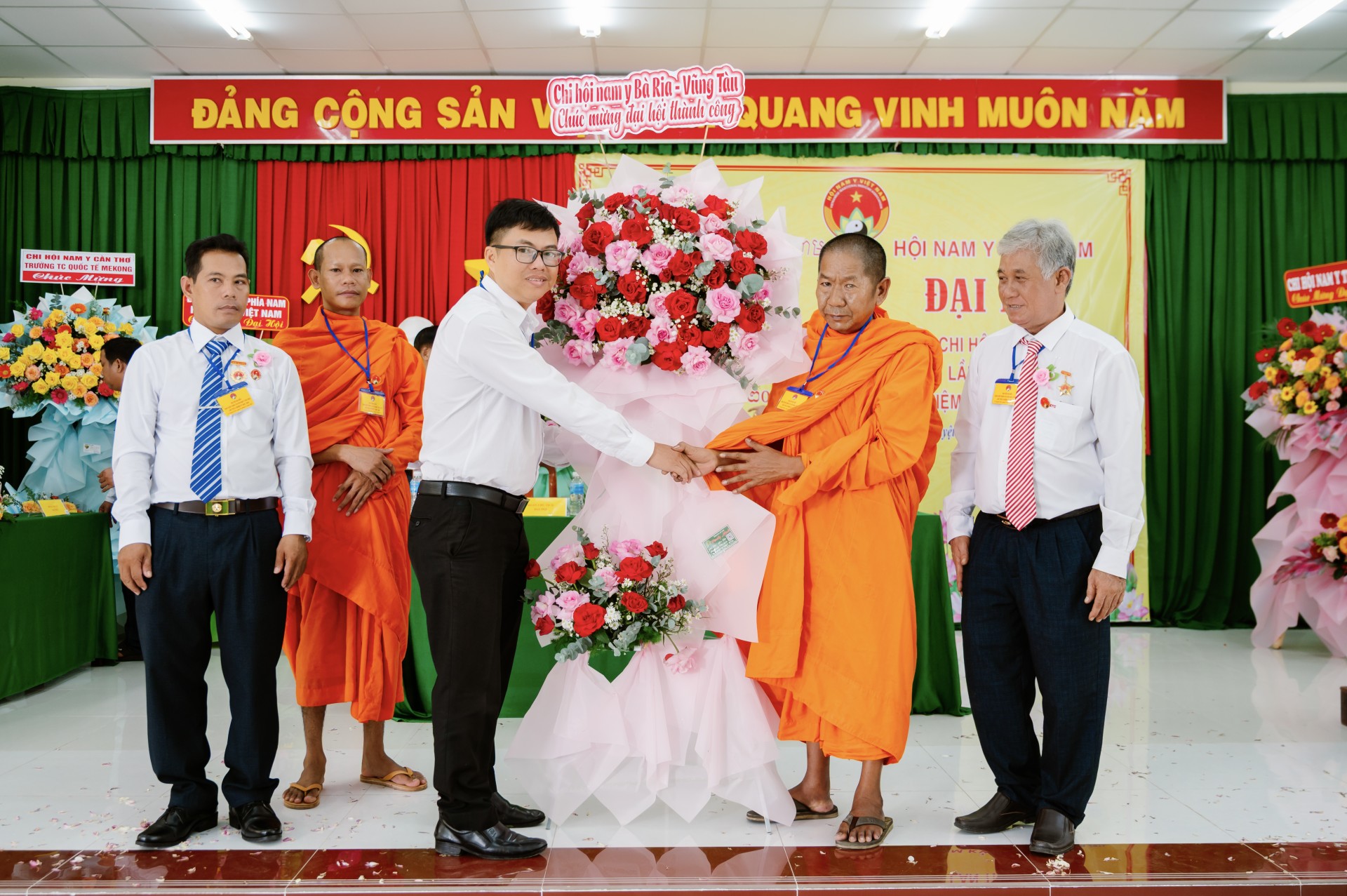 Chi hội Nam y Trà Vinh tổ chức thành công đại hội đại biểu lần thứ II, nhiệm kỳ 2025-2030 Chi hội Nam y Trà Vinh tổ chức thành công đại hội đại biểu lần thứ II, nhiệm kỳ 2025 2030