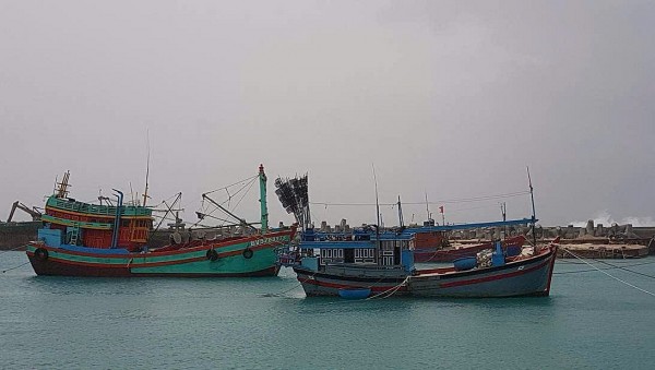 Đắk Lắk: Chủ tịch UBND  ra lệnh cấm biển, cấm các phương tiện tàu bè ra khơi nhằm ứng phó cơn bão số 13