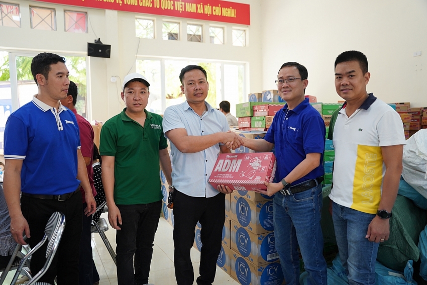 Vinamilk và hành trình sẻ chia với người dân hậu thiên tai Vinamilk và hành trình sẻ chia với người dân hậu thiên tai