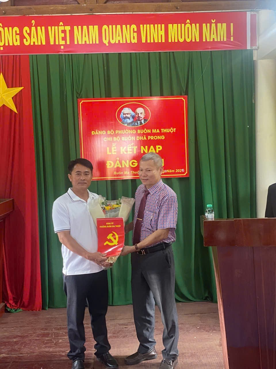 Đắk Lắk: Công tác phát triển Đảng viên ngày càng nâng cao iệu quả và chất lượng Đắk Lắk: Công tác phát triển Đảng viên ngày càng nâng cao iệu quả và chất lượng