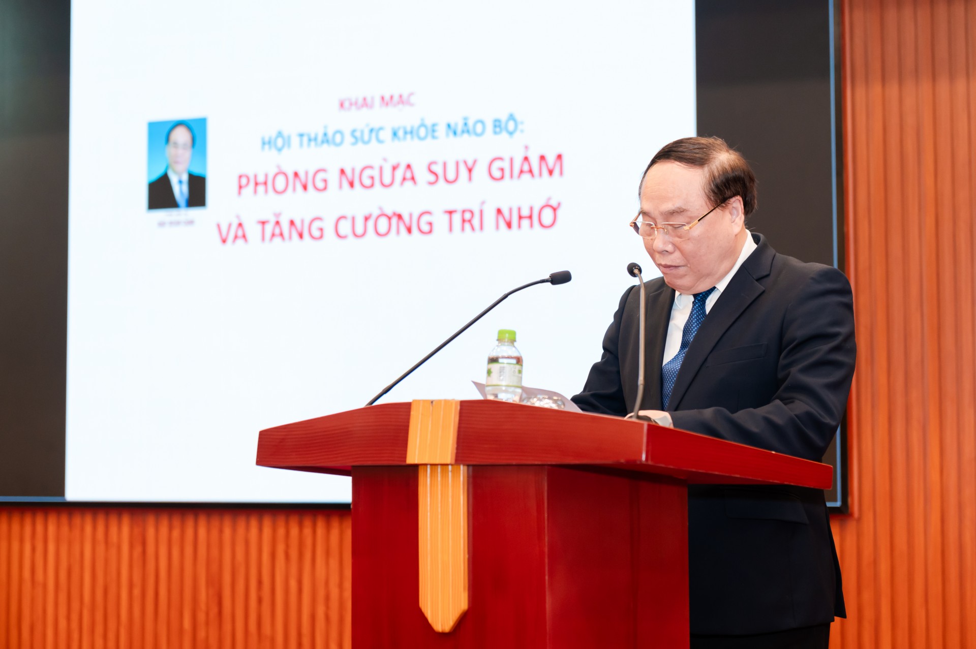 Hội thảo khoa học “Sức khỏe não bộ: Phòng ngừa suy giảm và tăng cường trí nhớ”   Cùng hành động và chăm sóc sức khỏe cộng đồng