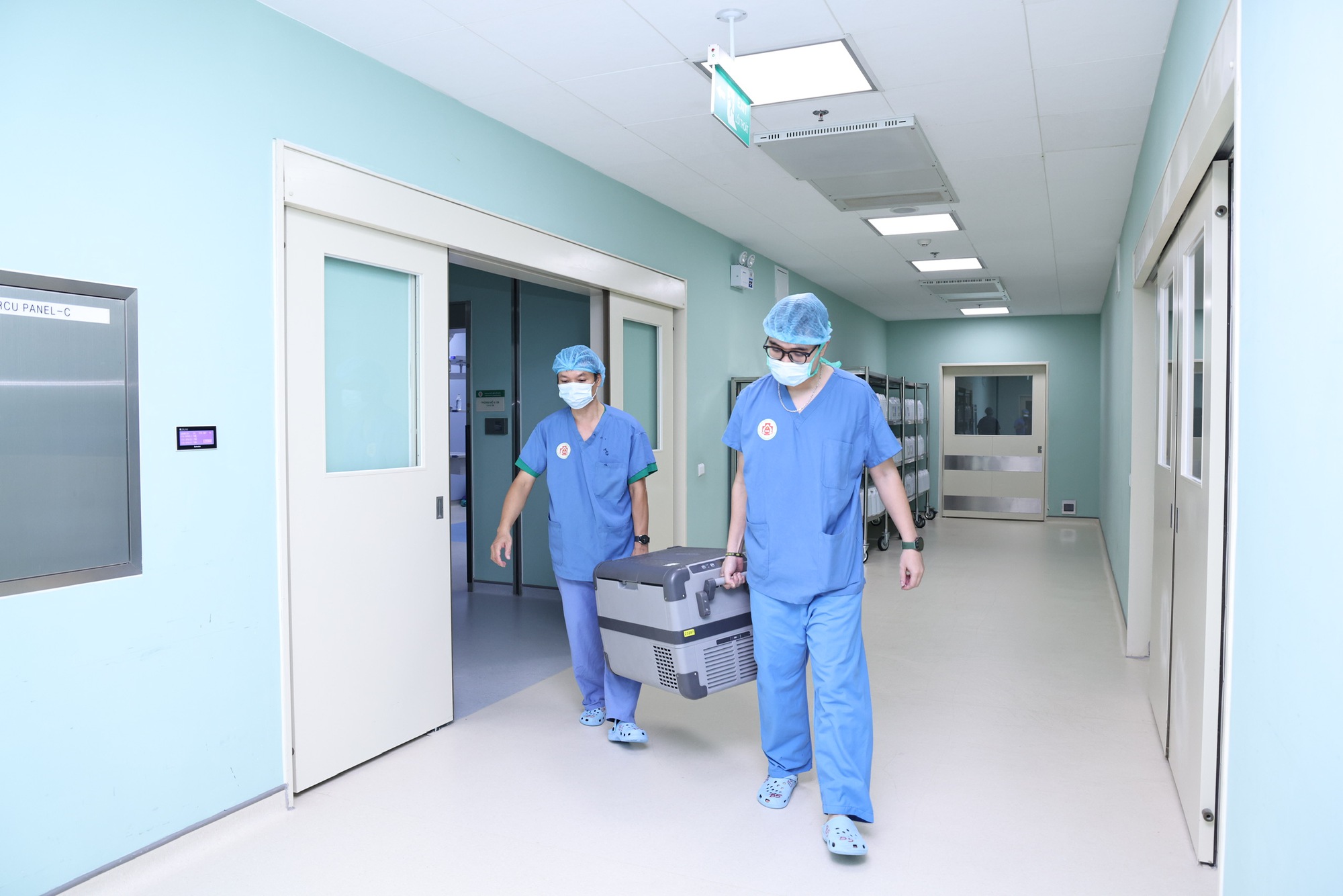 Chia gan từ người hiến chết não để ghép cho 2 ca bệnh hiểm nghèo