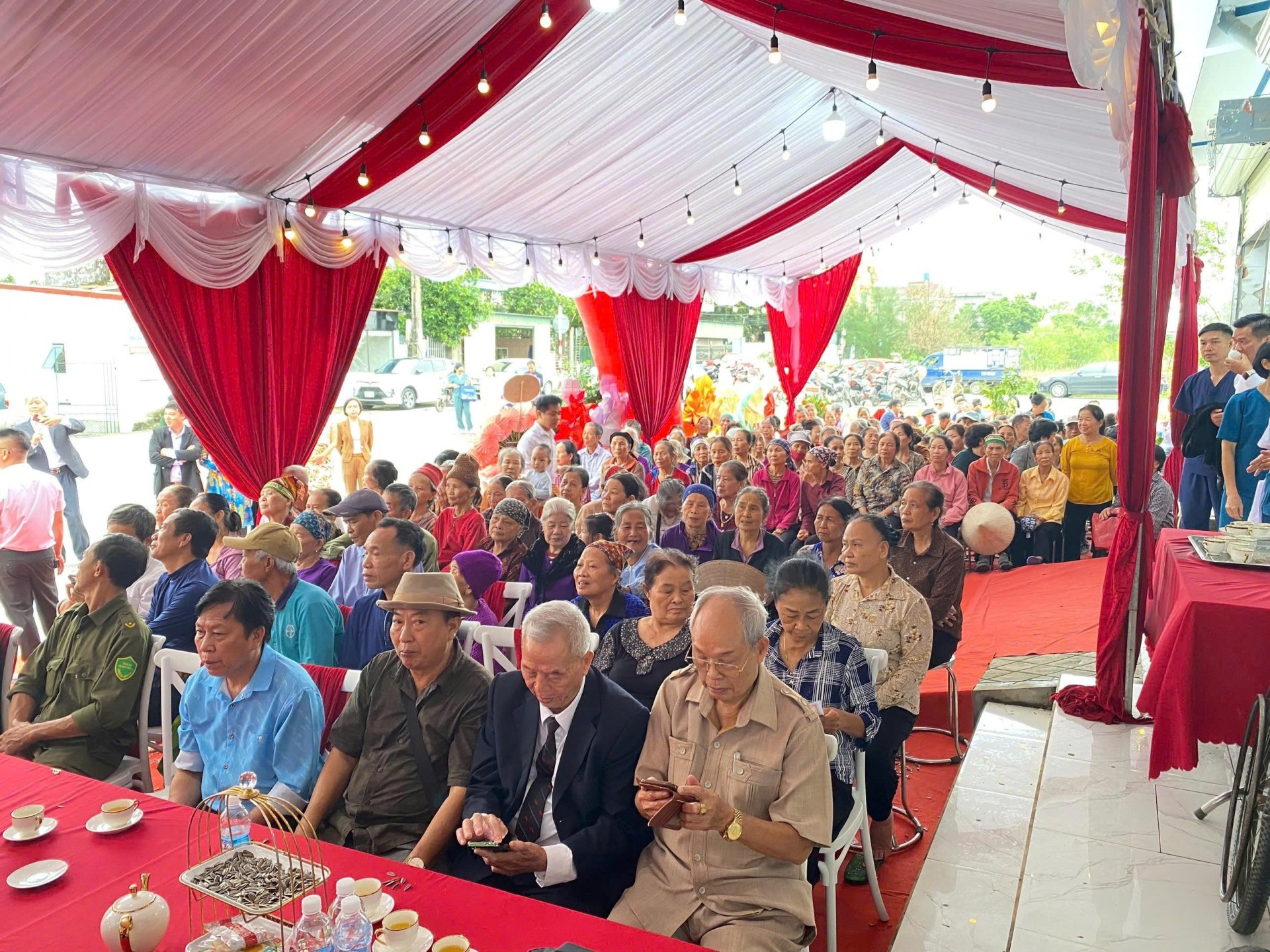 Lễ Công Bố Thành Lập Chi Nhánh Chăm Sóc Sức Khỏe Theo YDCT Bà Bão tại Hưng Yên: Nối Dài Tinh Hoa Nam Y Việt Lễ Công Bố Thành Lập Chi Nhánh Chăm Sóc Sức Khỏe Theo YDCT Bà Bão tại Hưng Yên: Nối Dài Tinh Hoa Nam Y Việt