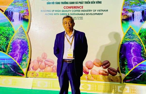 Cà phê chồn Kiên Cường – Khi tinh hoa đại ngàn hóa thành hương vị đặc biệt của Tây Nguyên Cà phê chồn Kiên Cường – Khi tinh hoa đại ngàn hóa thành hương vị đặc biệt của Tây Nguyên