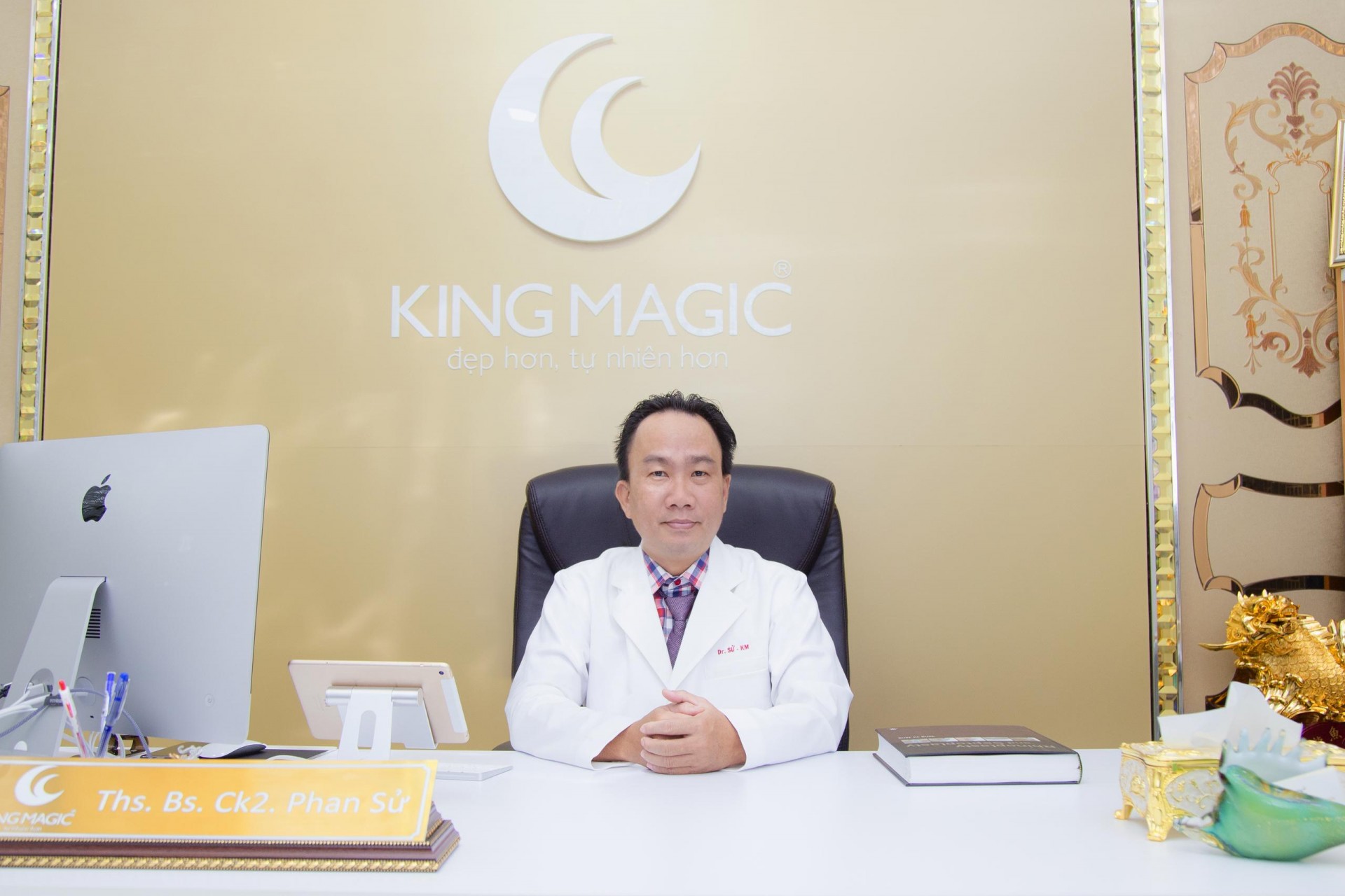 Bác sĩ Phan Sử – 25 năm tiên phong đưa phẫu thuật nội soi giảm mỡ vào thẩm mỹ Việt Nam