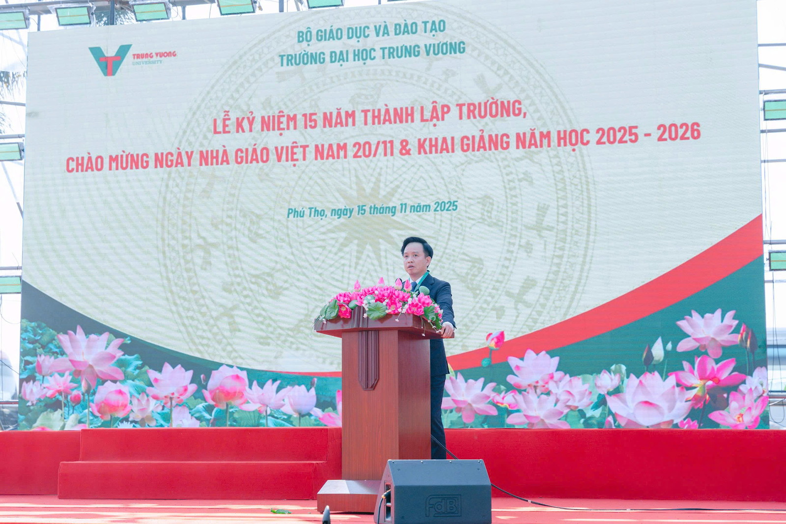 Trường Đại học Trưng Vương: 15 năm Phát triển - Đổi mới - Hội nhập