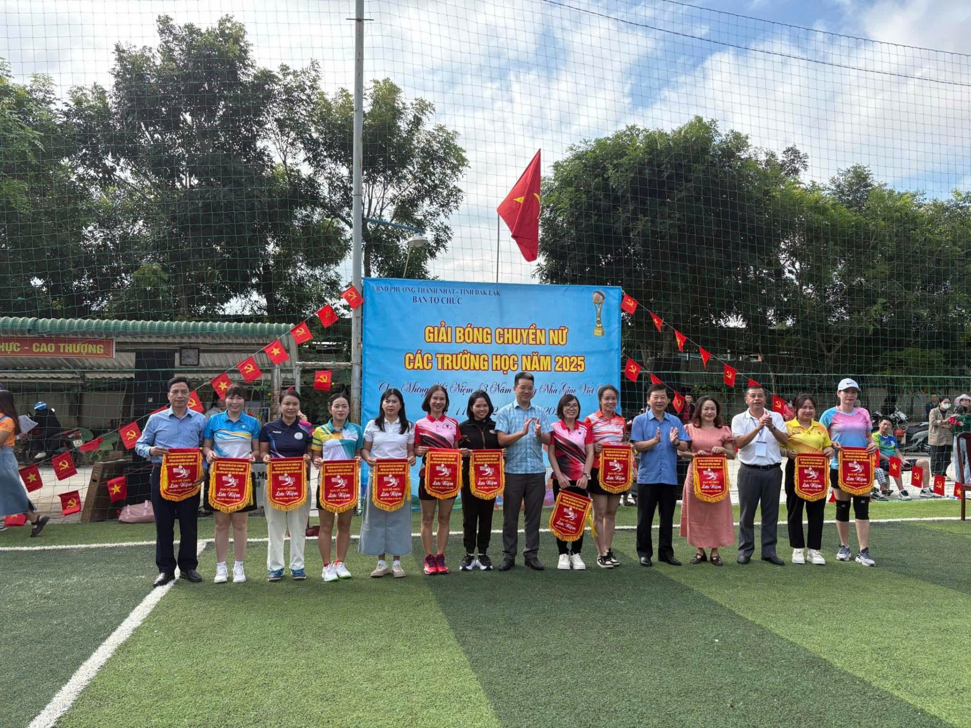 Đắk Lắk: Phường Thành Nhất tổ chức thành công Giải Bóng chuyền nữ các trường học Đắk Lắk: Phường Thành Nhất tổ chức thành công Giải Bóng chuyền nữ các trường học