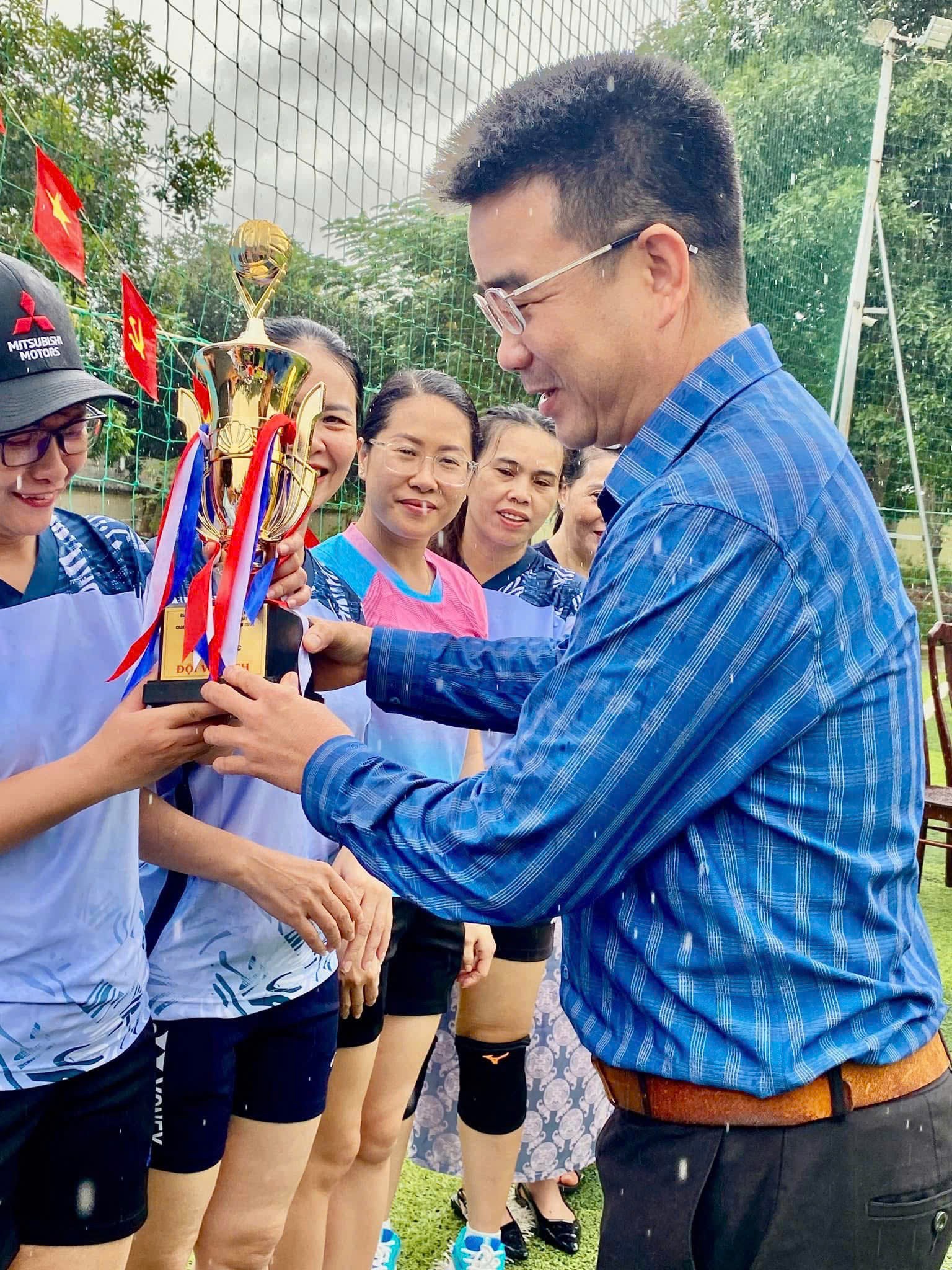 Đắk Lắk: Phường Thành Nhất tổ chức thành công Giải Bóng chuyền nữ các trường học Đắk Lắk: Phường Thành Nhất tổ chức thành công Giải Bóng chuyền nữ các trường học