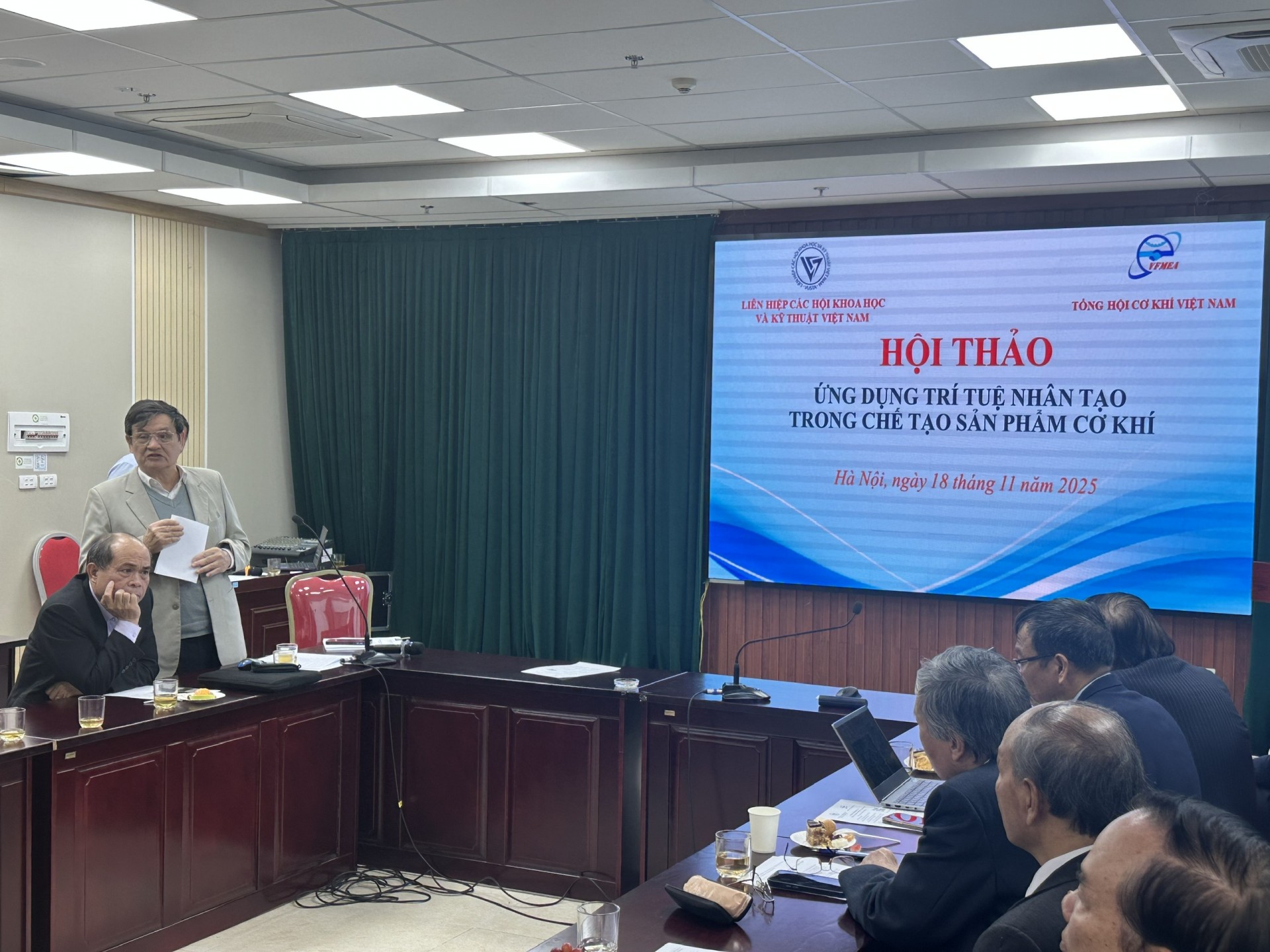 Ứng dụng trí tuệ nhân tạo trong chế tạo sản phẩm cơ khí: Cơ hội và thách thức